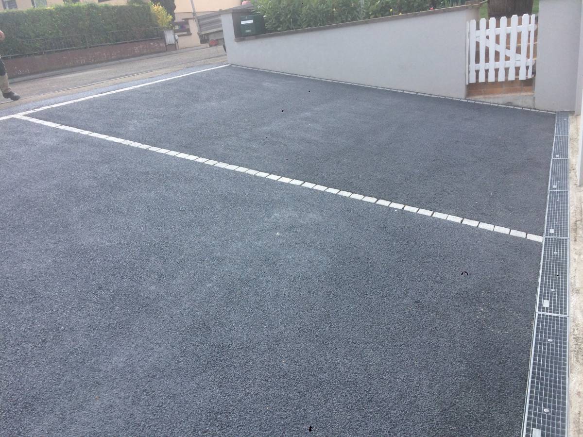 Quels sont les avantages du b&eacute;ton drainant pour l’am&eacute;nagement de vos all&eacute;es de jardin ? Sainte-Marie-aux-Mines