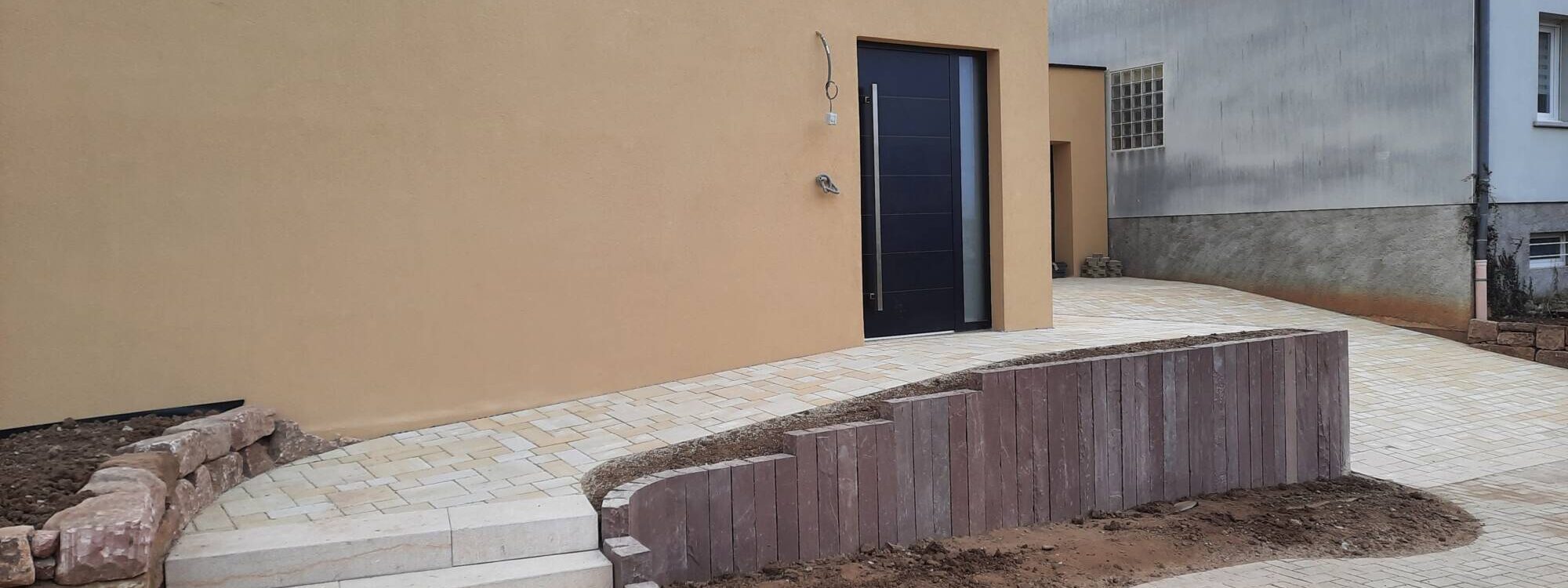 5 id&eacute;es d’am&eacute;nagement avec du tapis de pierres pour sublimer vos all&eacute;es, terrasses ou plages de piscine Barr