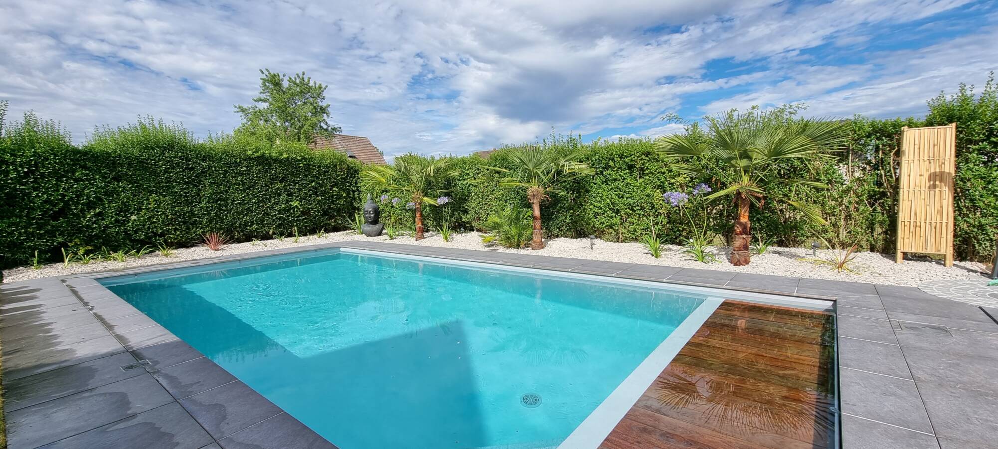 20220713_171445 | Emotion paysage Quelles sont les options de finition les plus tendances pour une piscine en béton ? Horbourg-Wihr