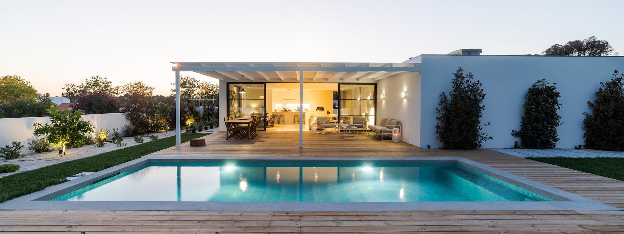 Peut-on construire une piscine &agrave; d&eacute;bordement sur mesure avec du b&eacute;ton ma&ccedil;onn&eacute; ? Barr