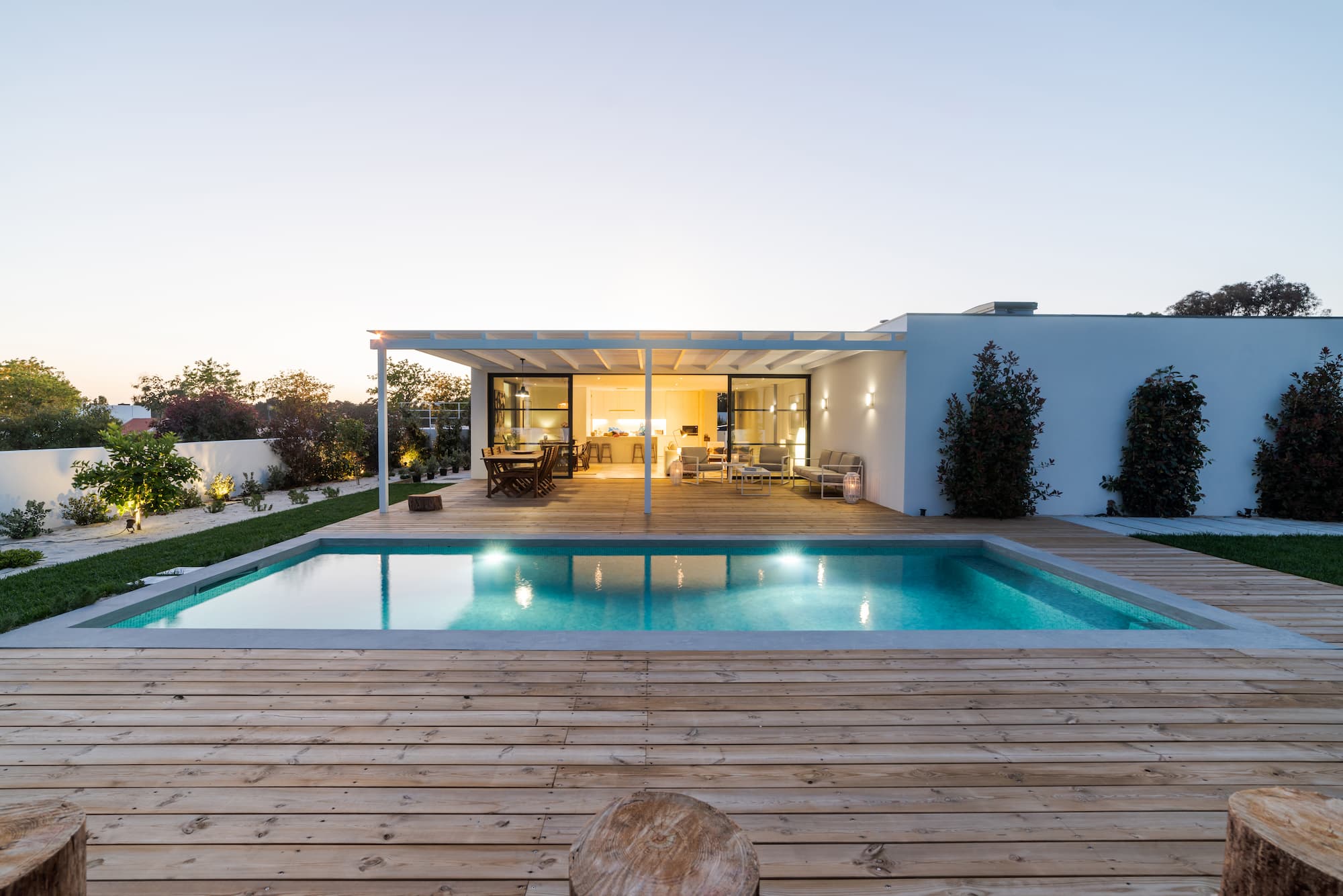 Peut-on construire une piscine &agrave; d&eacute;bordement sur mesure avec du b&eacute;ton ma&ccedil;onn&eacute; ? Barr